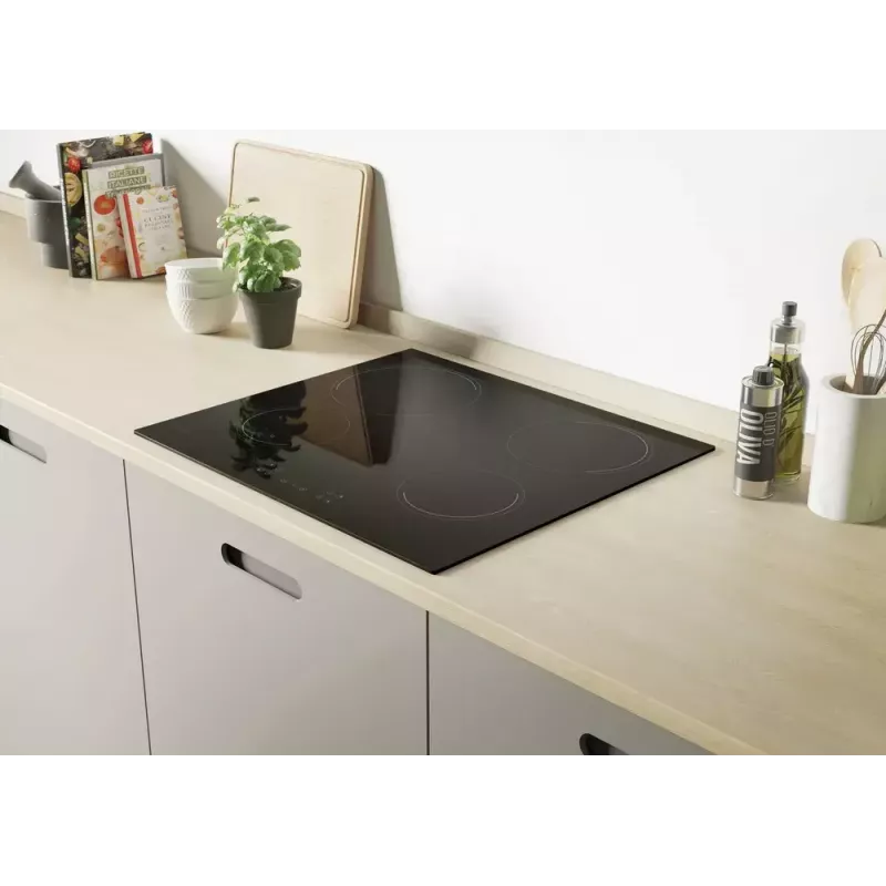 Vstavaná keramická varná doska CANDY CH64CCB/4U2 — 4 zóny, dotykové ovládanie, 59×52 cm, čierna