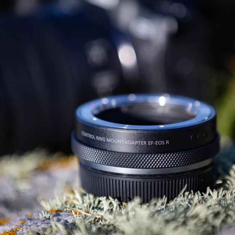Adaptér objektívu Canon EF-EOS R Control Ring Mount Adapter