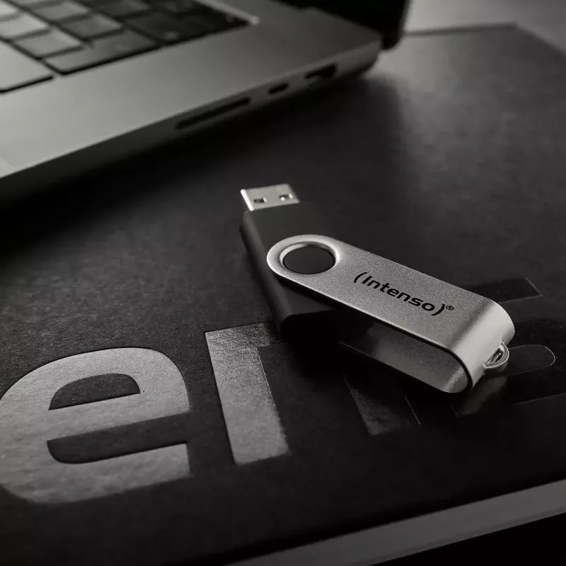 USB kľúč Intenso 128 GB USB-A 3.2 Gen 1x1 čierno-strieborný