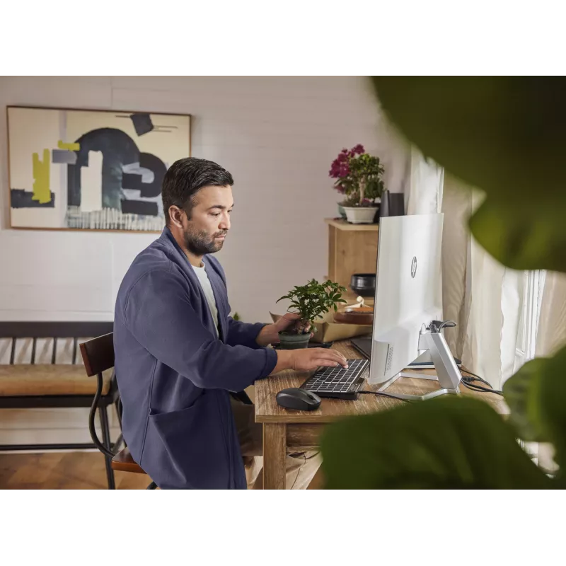 HP 400 podsvietená káblová klávesnica plná veľkosť USB čierna