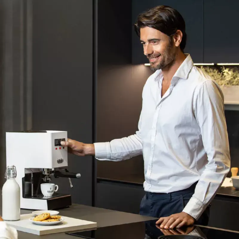 Gaggia Classic E24 manuálny kávovar na espresso 2,1 l
