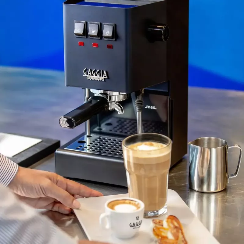 Kávovar na espresso Gaggia Classic Evo E24 – pumpa 15 bar, nehrdzavejúca oceľ