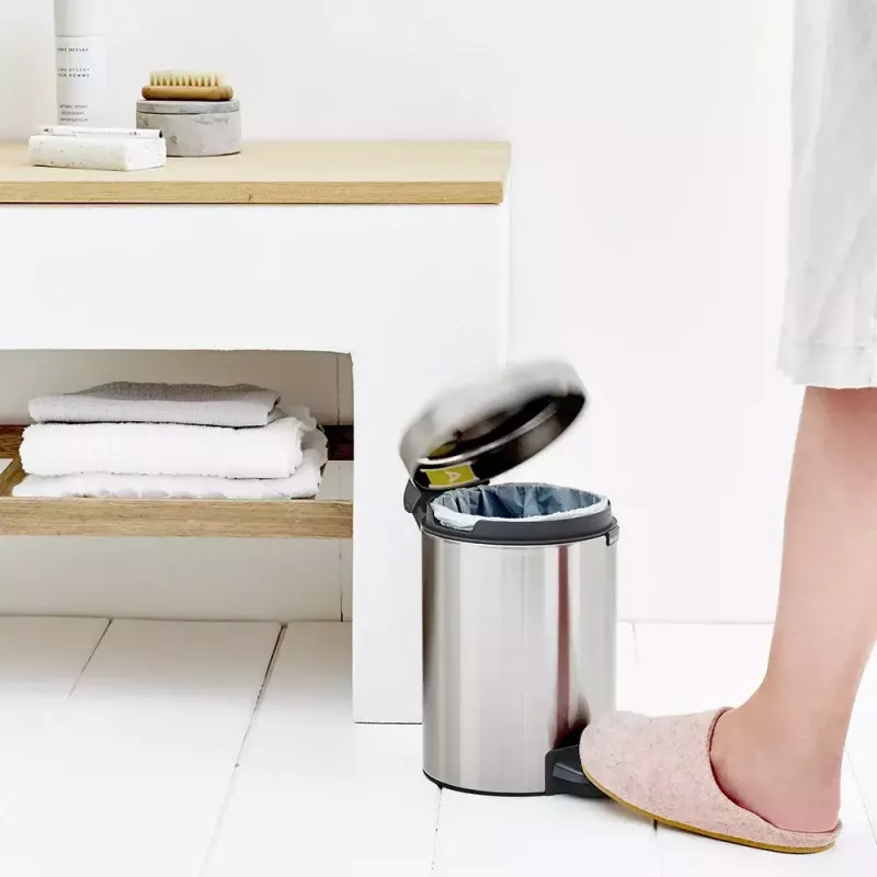 Odpadkový kôš na pedál Brabantia newIcon okrúhly brúsená ušľachtilá oceľ