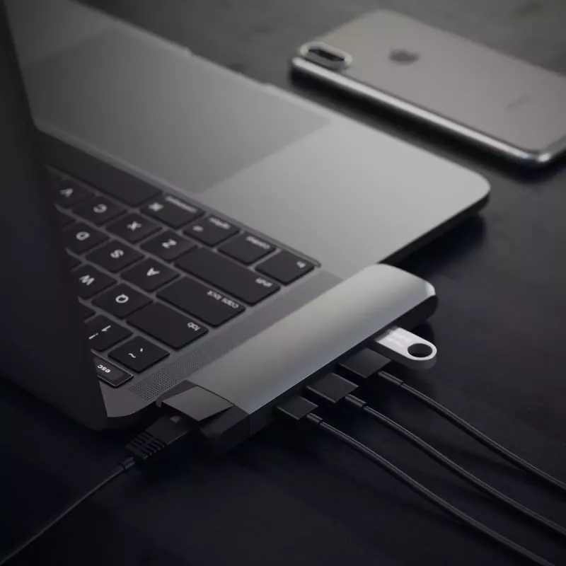 Satechi Type-C Pro Hub, 4K HDMI s Ethernetom, space gray (ST-TCPHEM)