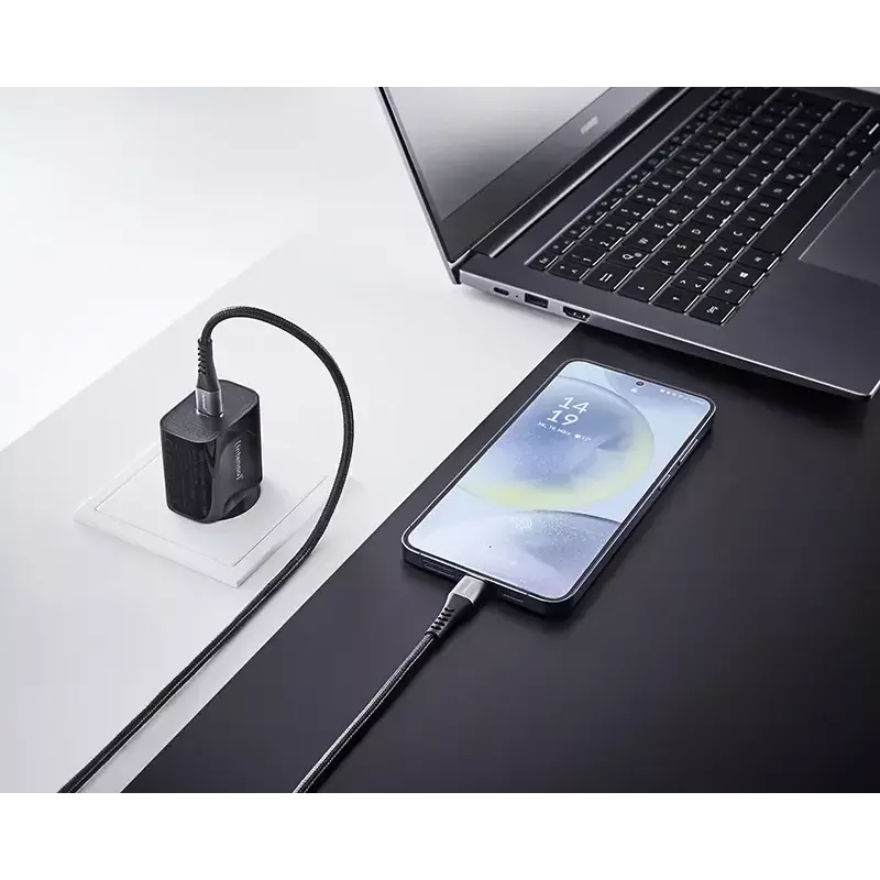 Napájací zdroj Intenso W20C 20W USB-C čierny