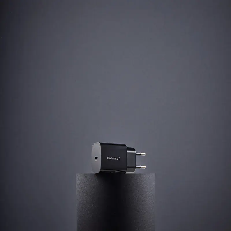 Napájací zdroj Intenso W20C 20W USB-C čierny
