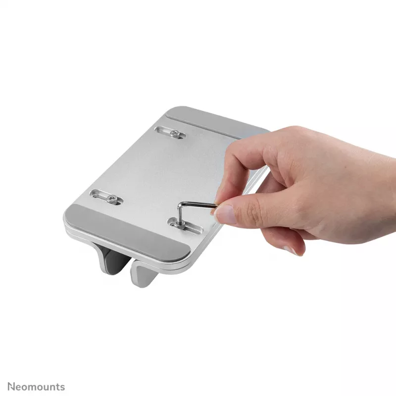 Neomounts NSLS300SILVER vertikálny stojan na notebook, 11–17 palcov, max. 5 kg, hliník, nastavenie výšky 42 mm, nastavenie šírky 150 mm, nastavenie hĺbky 92 mm, strieborný
