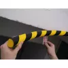 DURABLE S30R Ochranný profil povrchov, žltý/čierny, samolepiaci, 1 m
