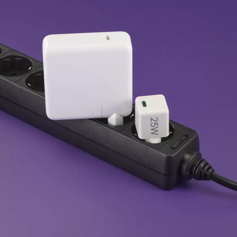 Hama 00201981 mobilná nabíjačka headset, powerbanka, smartfón, tablet biela AC rýchle nabíjanie interiér