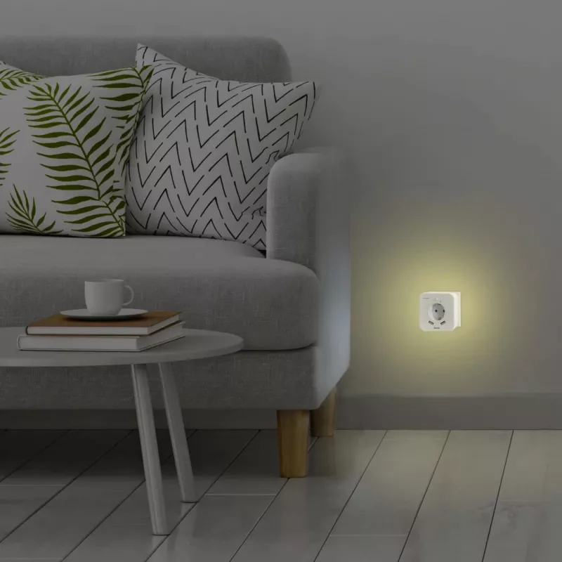 Zásuvné nočné svetlo Hama 00223507 teplá biela LED 3000K