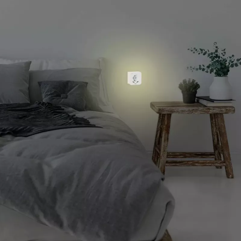 Zásuvné nočné svetlo Hama 00223507 teplá biela LED 3000K