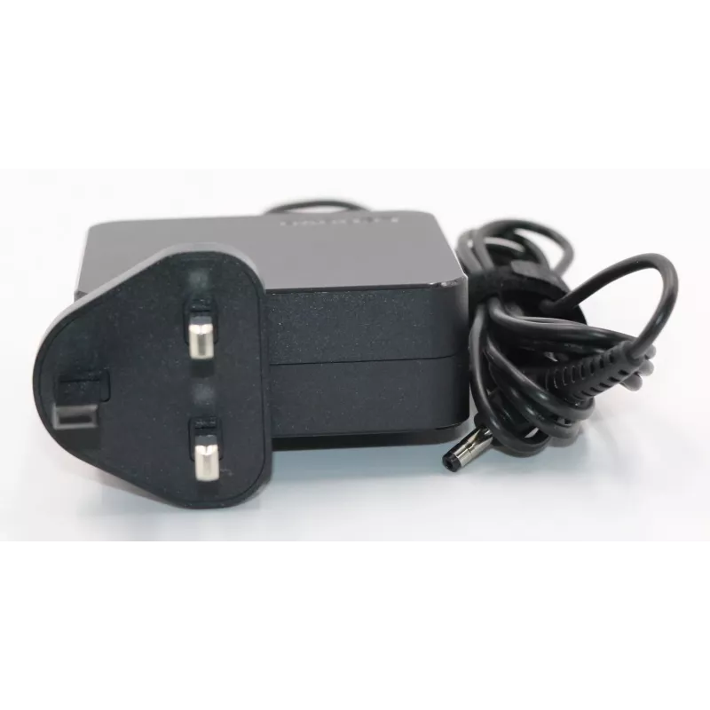 Lenovo 01FR155 napájací zdroj interiérový 65 W čierny