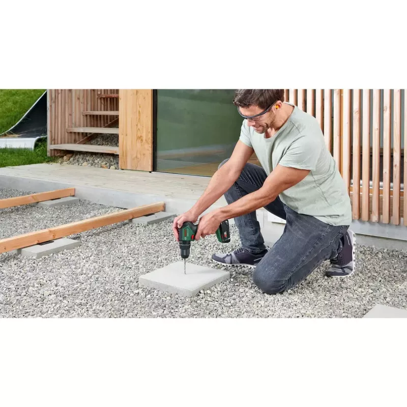 Bosch UniversalImpact 18V-60 akumulátorová príklepová vŕtačka, 18 V, rýchloupínacie skľučovadlo, vrátane Li-Ion akumulátora 2,0 Ah, kufor, zelená/čierna