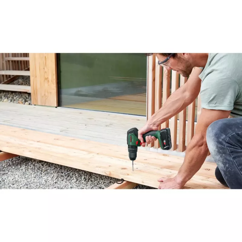 Bosch UniversalImpact 18V-60 akumulátorová príklepová vŕtačka, 18 V, rýchloupínacie skľučovadlo, vrátane Li-Ion akumulátora 2,0 Ah, kufor, zelená/čierna