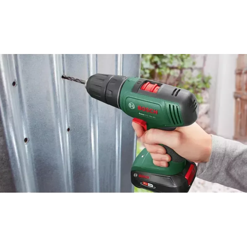 Bosch EasyDrill 18V-40 1630 RPM bez kľúča 1.3 kg čierna, zelená
