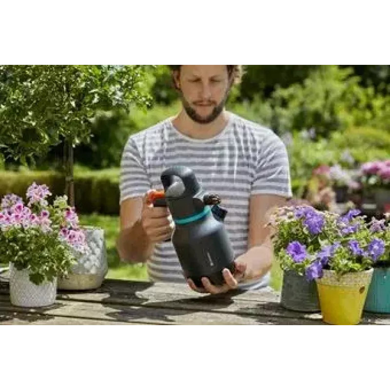 Ručný postrekovač Gardena 11120-20 čierny