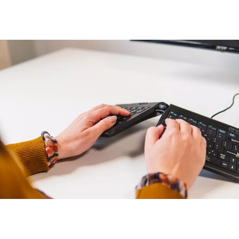 BakkerElkhuizen Goldtouch Travel Go2 káblová DE Qwertz, mini, káblová, USB, scissor spínače, QWERTZ, čierna