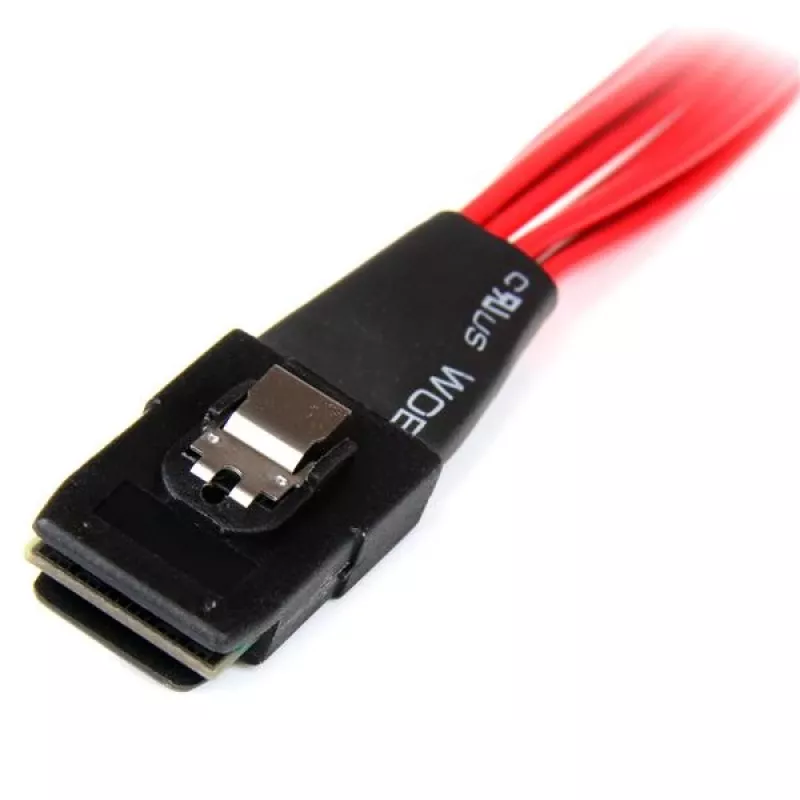 StarTech.com 50 cm interný Serial Attached SCSI Mini-SAS kábel - SFF-8087 na 4x SFF-8482