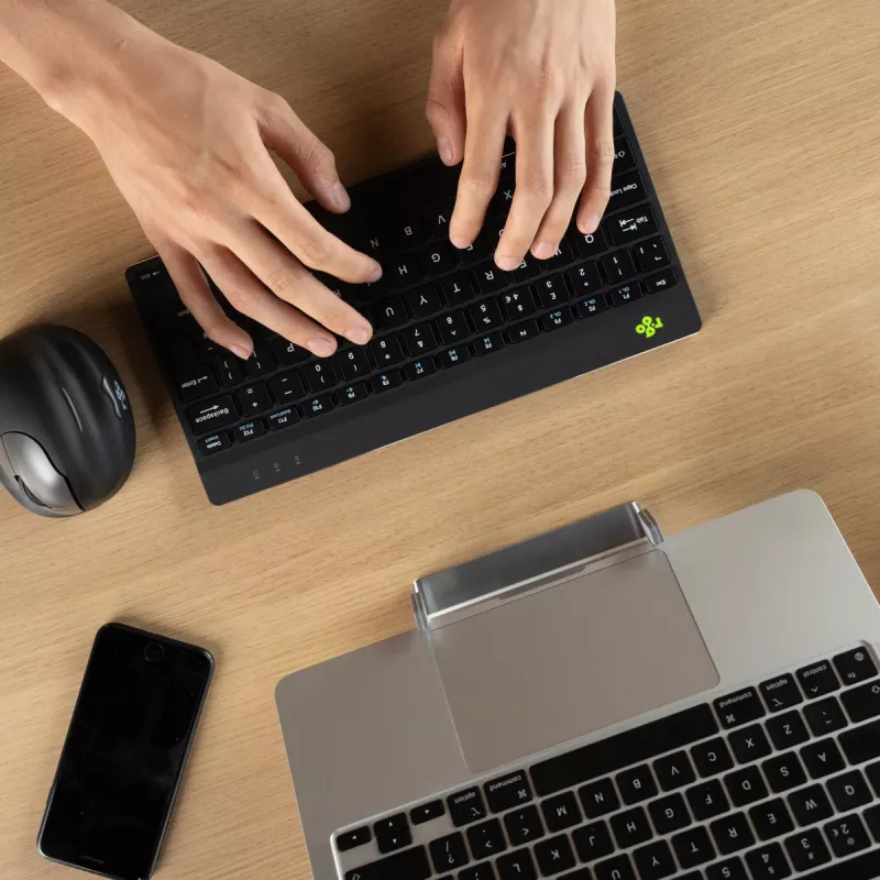 R-Go Tools ergonomická klávesnica R-Go Compact Break, kompaktná klávesnica so softvérom na prestávky, QWERTY (IT), Bluetooth, čierna