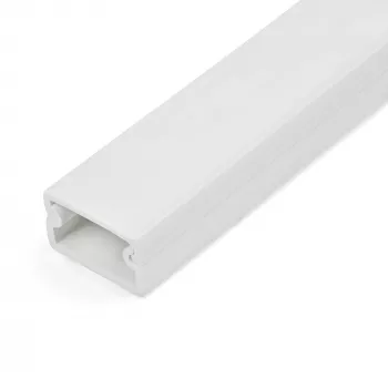 StarTech.com Pevný káblový kanál s lepiacou páskou a krytom, 19 mm Š x 11 mm V – 1 m dĺžka, PVC skrývač sieťových/napájacích káblov/nástenný káblový kanál, max. 6 káblov, UL certifikovaný