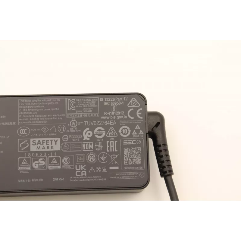Lenovo 5A10W86250 napájací zdroj interiérový 65 W čierny