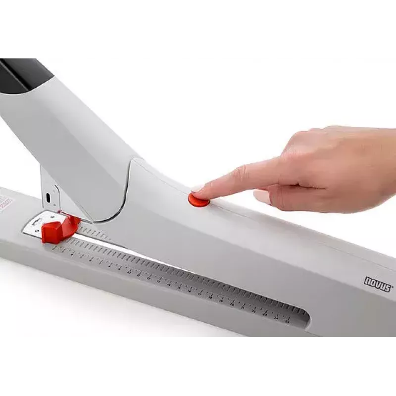 Zošívačka Novus B 56XL biela