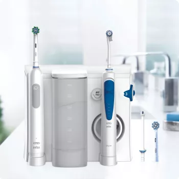 Oral-B ústna sprcha Health Center dospelí rotačno-oscilačná zubná kefka modrá, biela