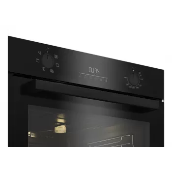 Vstavaná elektrická rúra BEKO BBIE123001BD — 72 L, 2400 W, LED displej, zapustené otočné gombíky, samočistiaca parná funkcia, čierna