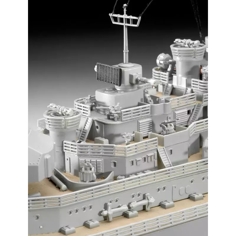 Model vojenskej lode Revell Bismarck stavebnica 1:350
