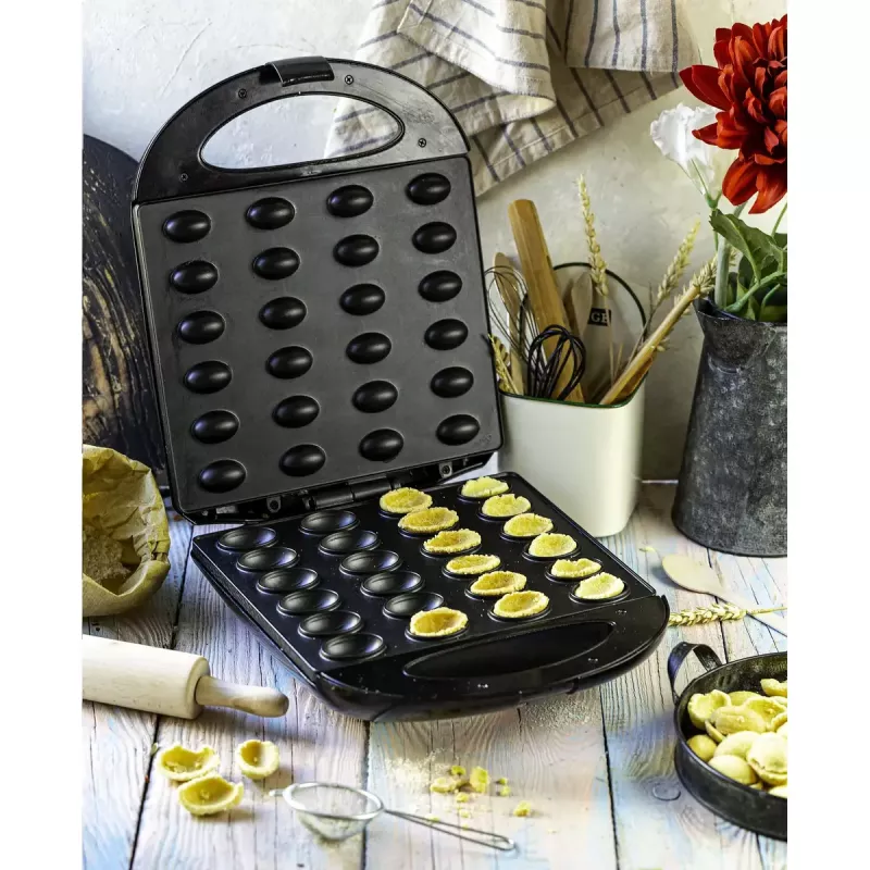 Waffleovač Mesko MS 3041 — 1600 W, čierny, robí 24 eliptických wafiel (220–240 V)