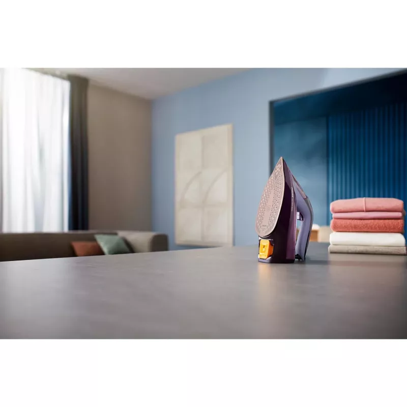 Philips 8000 Series DST8021/30 parná žehlička SteamGlide Elite žehliaca plocha 3000 W fialová