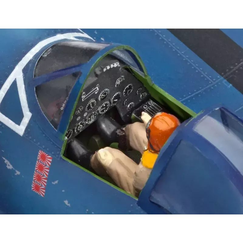 Model lietadla Revell Vought F4U-1A CORSAIR