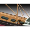 Model rybárskej lode Revell North Sea Trawler