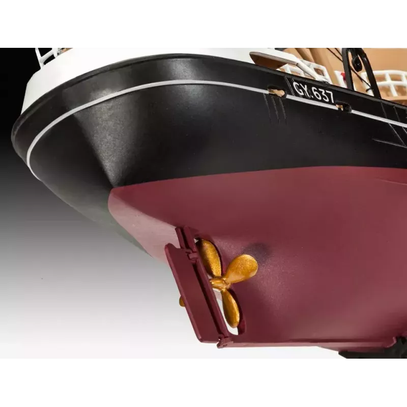 Model rybárskej lode Revell North Sea Trawler