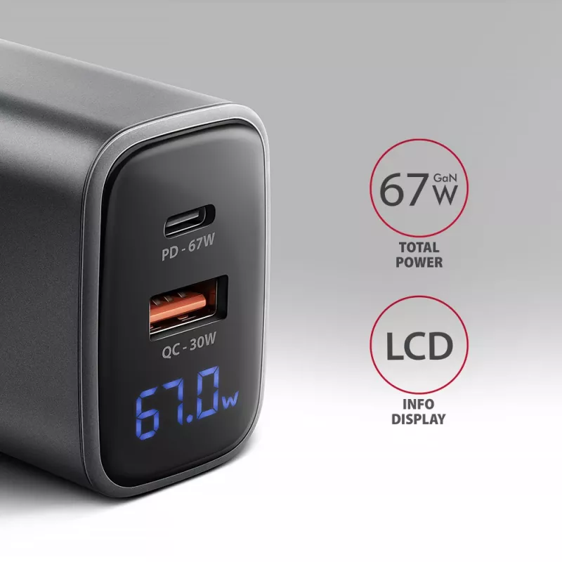 Nástenná nabíjačka AXAGON ACU-PQ67D, 67W, USB-C PD3.0 + USB-A QC4+, 2 výstupy, LCD displej, 100–240V