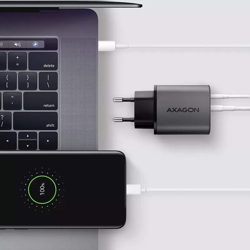 Nástenná nabíjačka AXAGON ACU-PQ67D, 67W, USB-C PD3.0 + USB-A QC4+, 2 výstupy, LCD displej, 100–240V