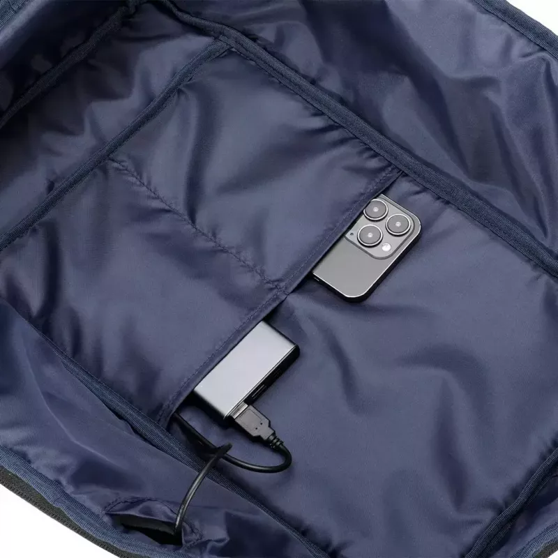 Batoh na notebook MODECOM CREATIVE 15.6 palca — puzdro na 15.6-palcové notebooky, viacero vreciek, polstrované popruhy