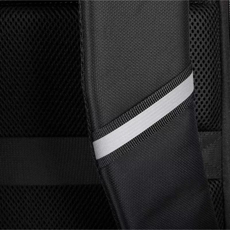 Batoh na notebook MODECOM CREATIVE 15.6 palca — puzdro na 15.6-palcové notebooky, viacero vreciek, polstrované popruhy