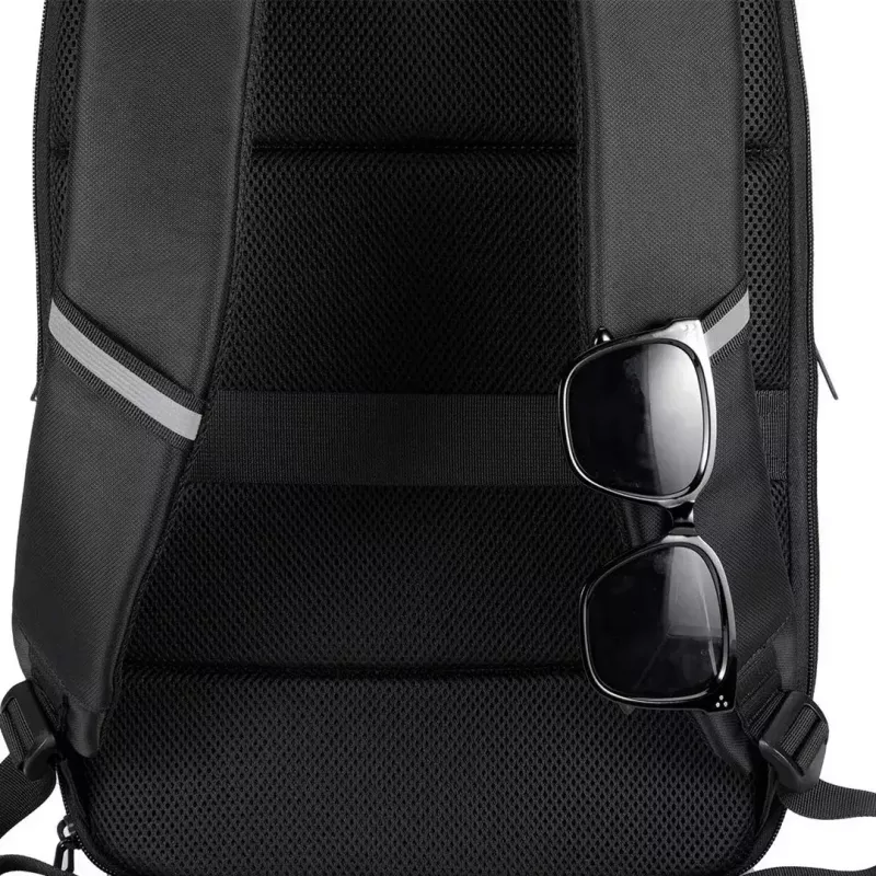 Batoh na notebook MODECOM CREATIVE 15.6 palca — puzdro na 15.6-palcové notebooky, viacero vreciek, polstrované popruhy