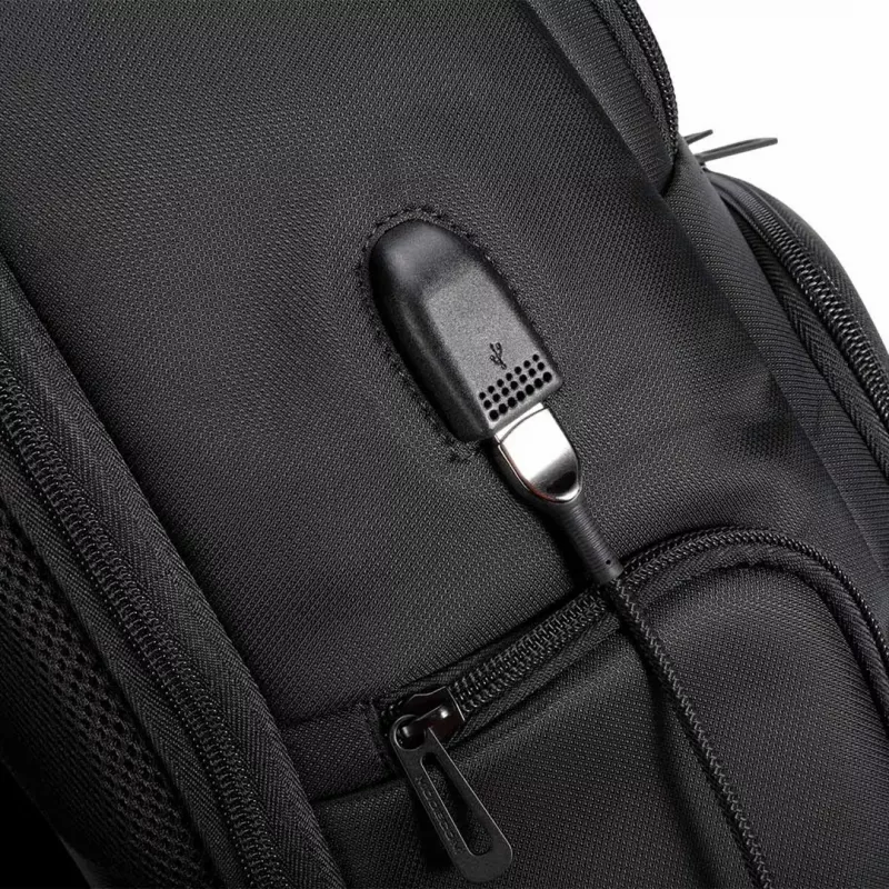 Batoh na notebook MODECOM CREATIVE 15.6 palca — puzdro na 15.6-palcové notebooky, viacero vreciek, polstrované popruhy