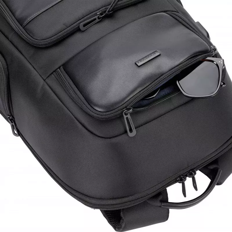 Batoh na notebook MODECOM CREATIVE 15.6 palca — puzdro na 15.6-palcové notebooky, viacero vreciek, polstrované popruhy