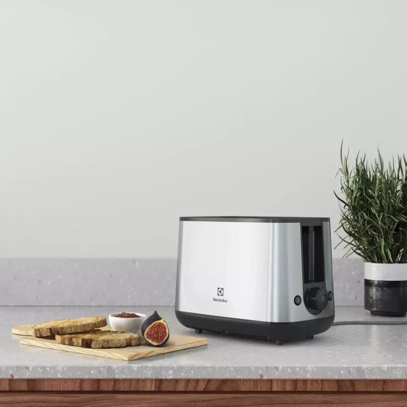Electrolux E3T1-3ST 7 2 plátky 800 W sivá, nerez