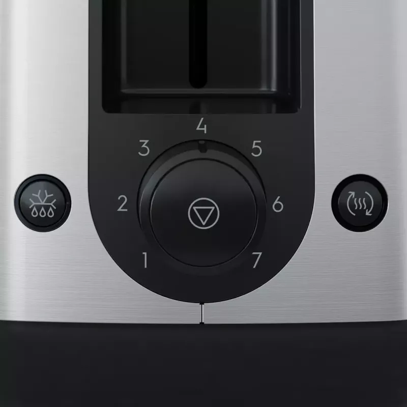 Electrolux E3T1-3ST 7 2 plátky 800 W sivá, nerez