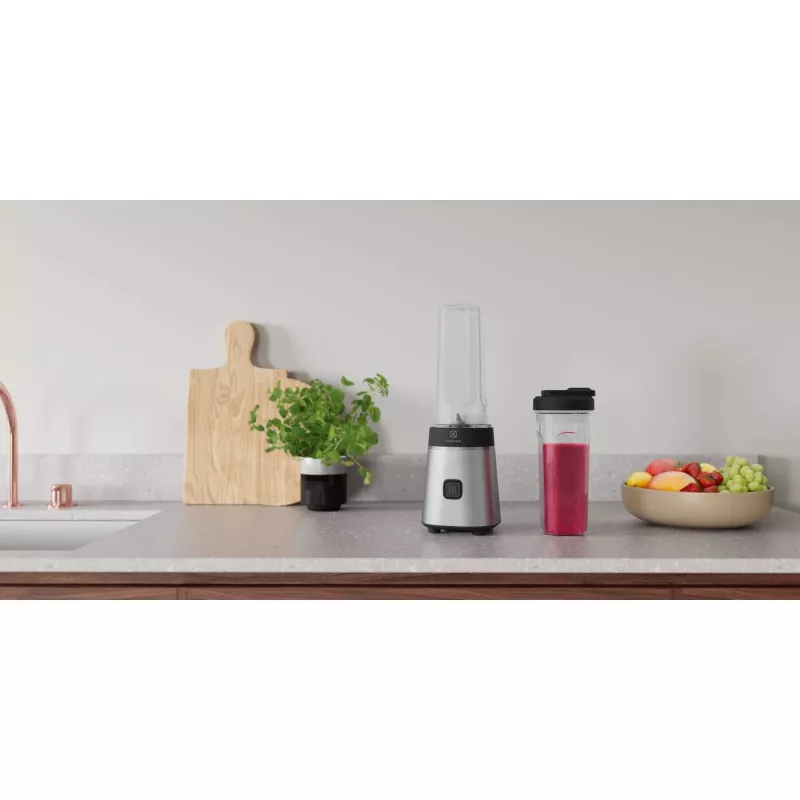 Electrolux Create 3 E3SB1-4ST športový mixér, 300 W