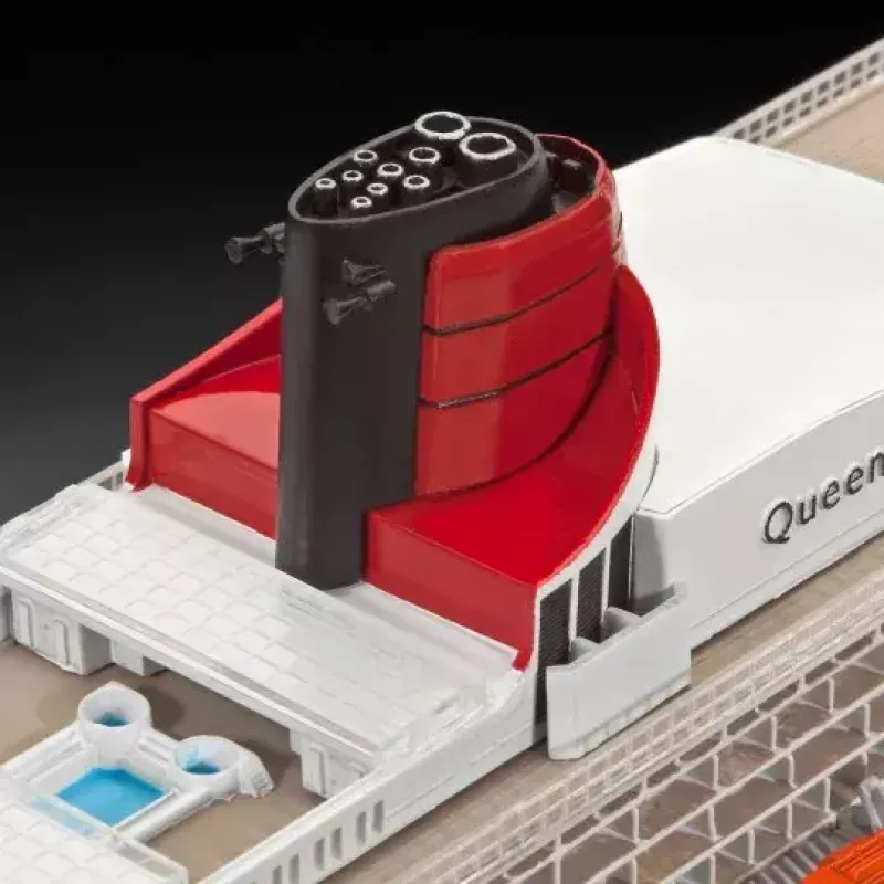 Model osobnej lode REVELL Queen Mary 2 stavebnica, mierka 1:700