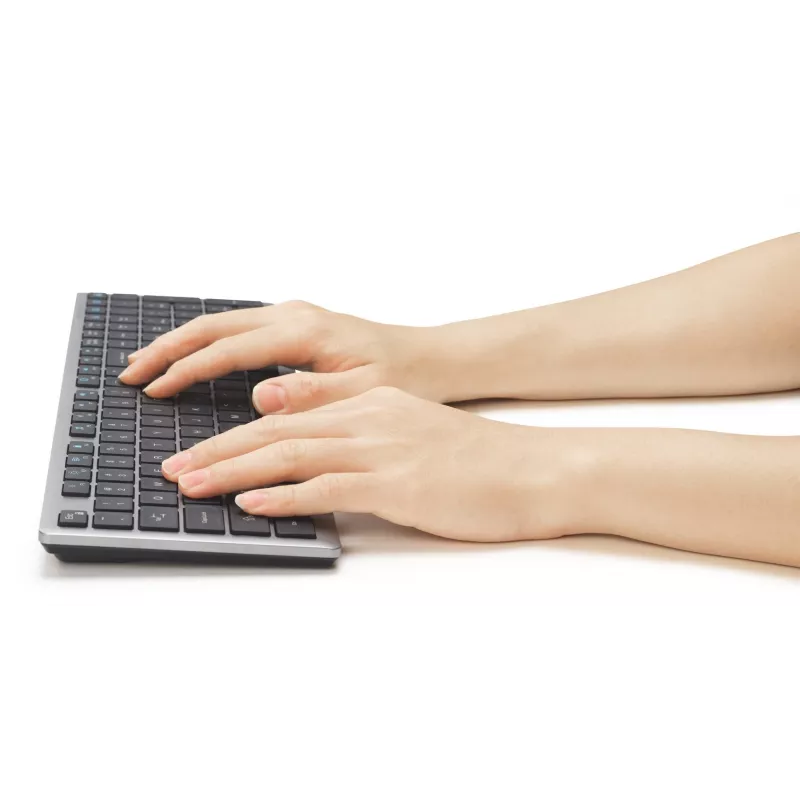 Kensington KB535 EQ nabíjateľná multi-device klávesnica, Int ENG