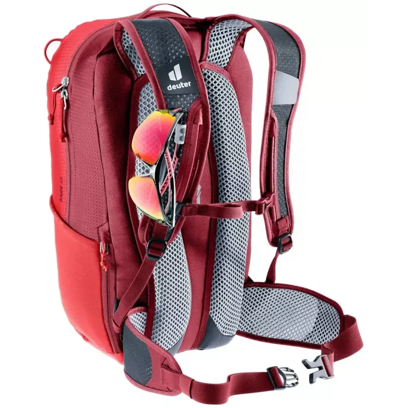 Denný batoh DEUTER Race 16 — denný batoh, objem 16 L, cherry