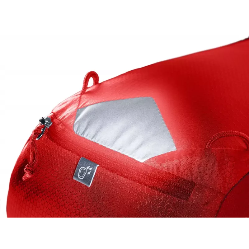 Denný batoh DEUTER Race 16 — denný batoh, objem 16 L, cherry