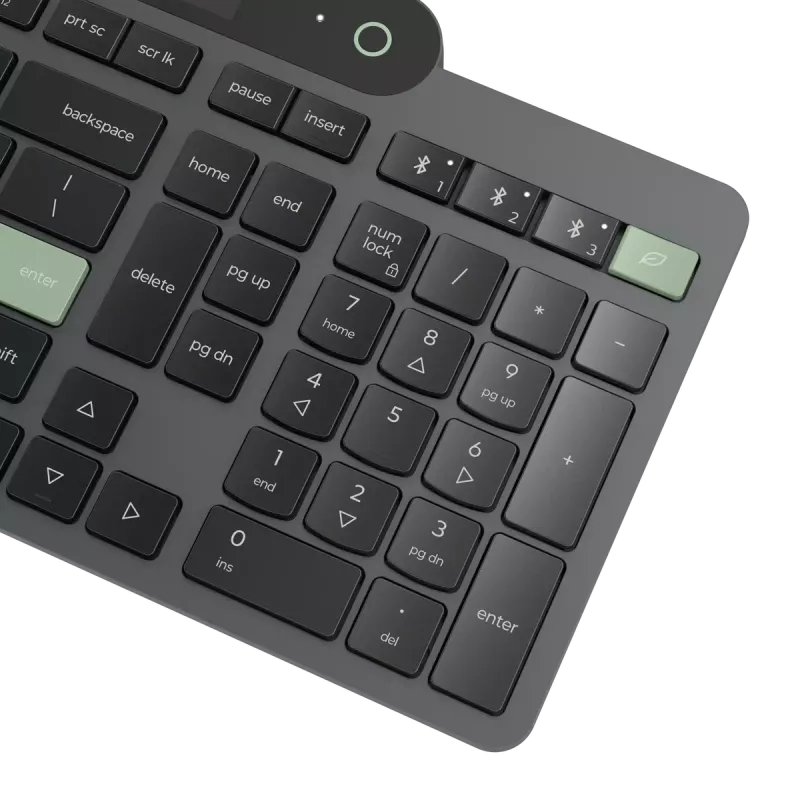 Lenovo | samonabíjacia | klávesnica | Bluetooth | estónska | čierna