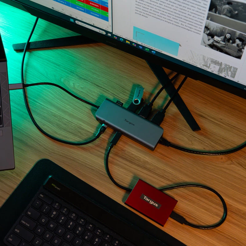 Targus Dual Video Mobile Dock s 140W EPR Pass-Thru, káblový, USB 3.2 Gen 2 (3.1 Gen 2) Type-C, 140 W, 1000 Mbit/s, sivý, 10 Gbit/s